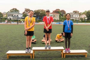 y6-girls-medal-11
